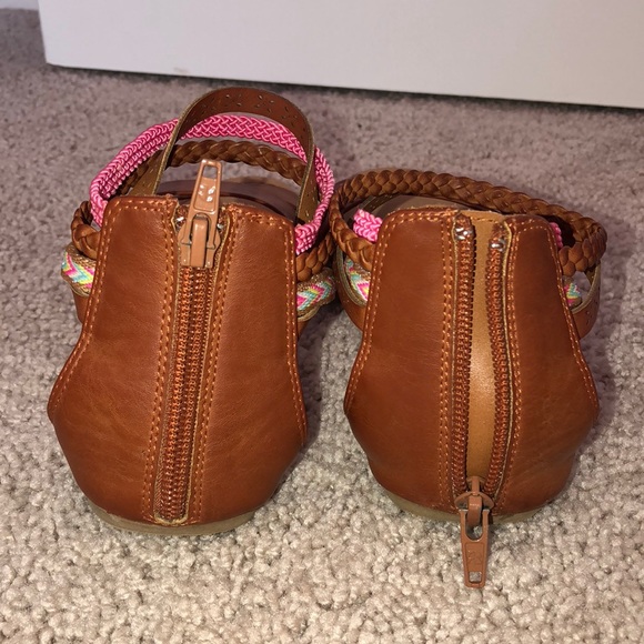 Sandals - Picture 2 of 3